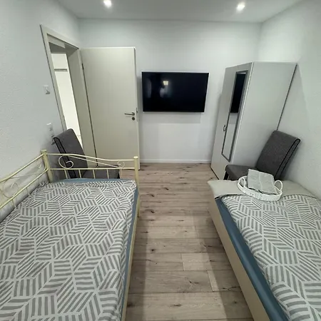 Neues Zentrumnahes 3 *